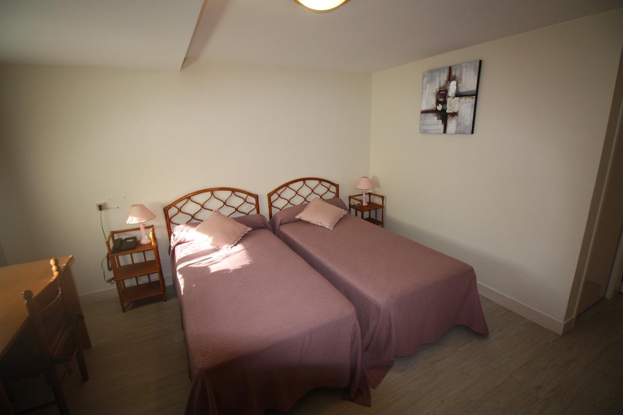 Hotel Les Deux Sapins Cailly-sur-Eure Luaran gambar