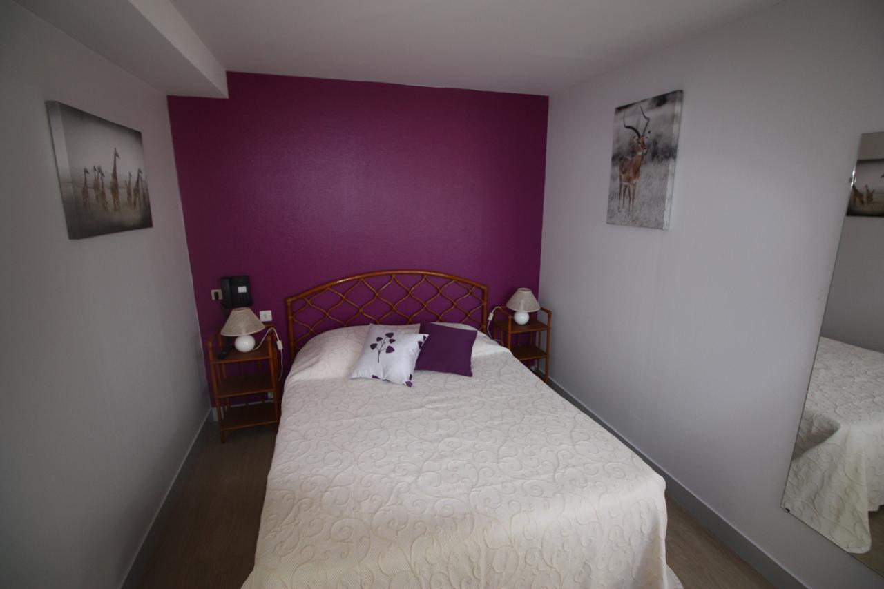 Hotel Les Deux Sapins Cailly-sur-Eure Luaran gambar